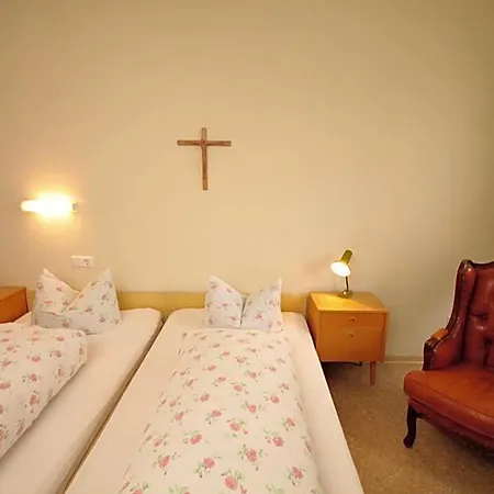 Kloster Maria Hilf 3* בול