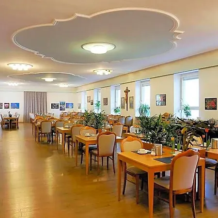 Kloster Maria Hilf מלון 3*