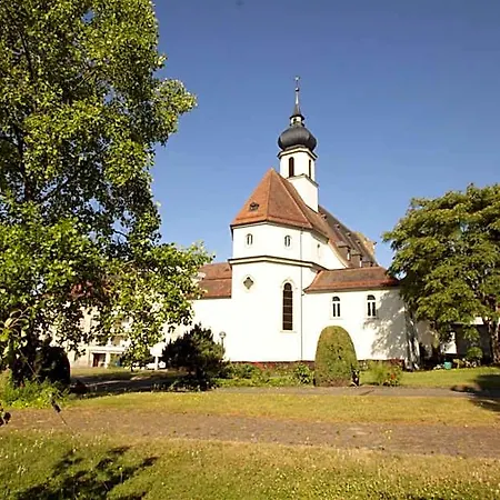 Kloster Maria Hilf מלון בול