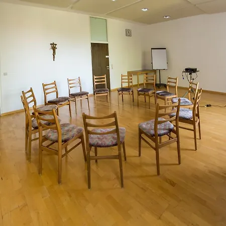 Kloster Maria Hilf Бюхль