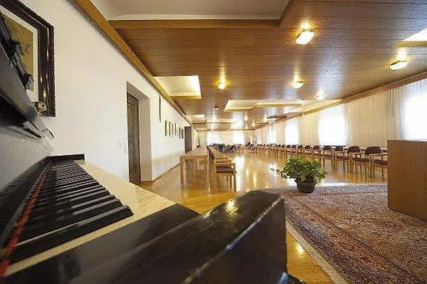 Kloster Maria Hilf מלון 3*